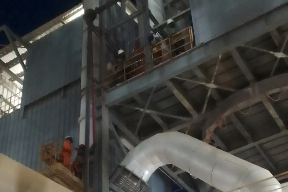Industrie — Intervention de nuit en hauteur sur un site industriel